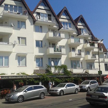Apartament Portowy Z Garazem, Ul Towarowa โควอบเซก ห้อง รูปภาพ