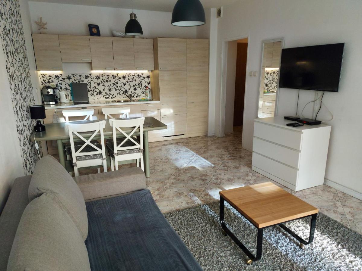Apartament Portowy Z Garazem, Ul Towarowa โควอบเซก ภายนอก รูปภาพ